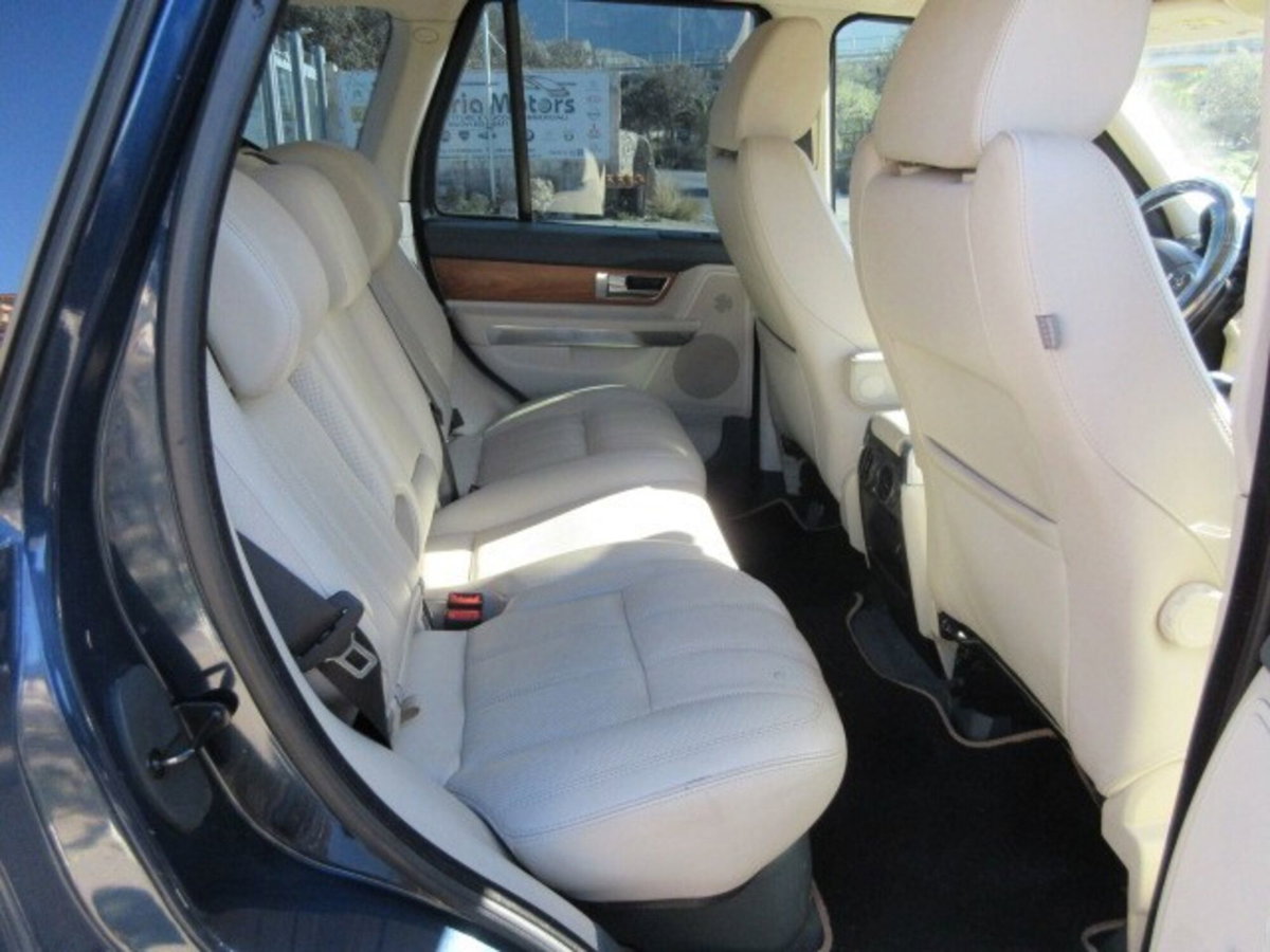 Land Rover Range Rover Sport 3.0 SDV6 HSE (12)