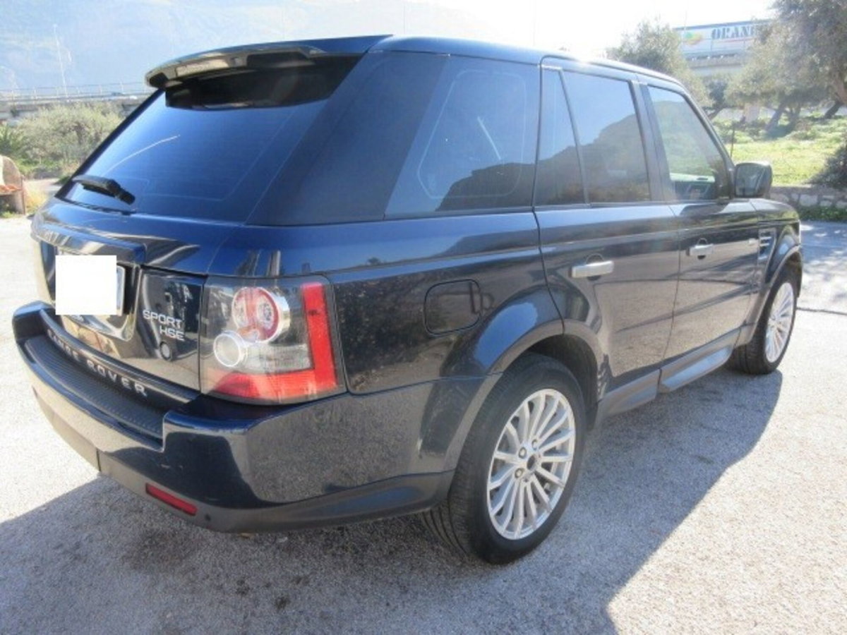 Land Rover Range Rover Sport 3.0 SDV6 HSE (8)