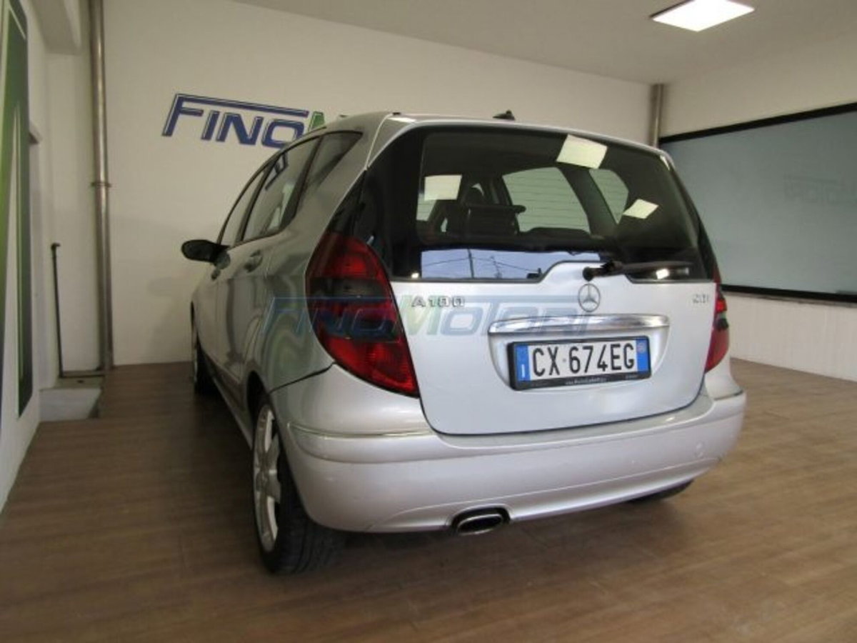 Mercedes-Benz Classe A 180 CDI Avantgarde (13)