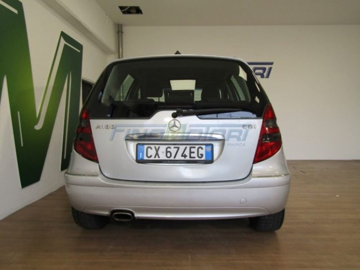 Mercedes-Benz Classe A 180 CDI Avantgarde (17)