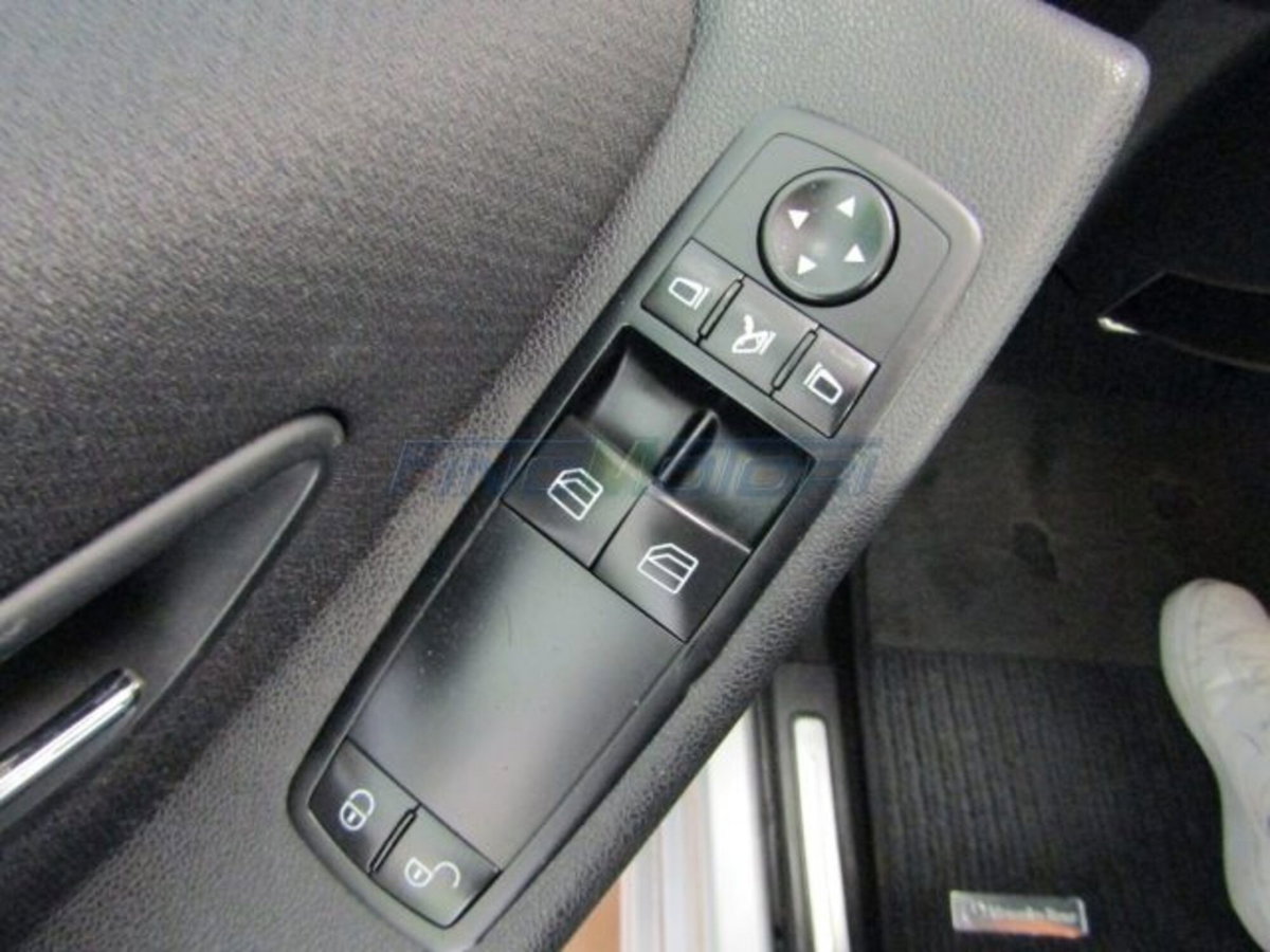Mercedes-Benz Classe A 180 CDI Avantgarde (18)