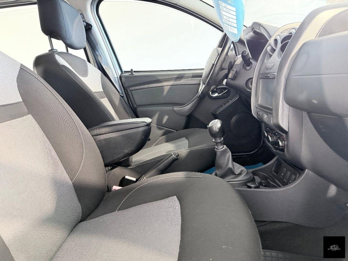 Dacia Duster 1.5 dCi 110CV 4x2 Ambiance (4)