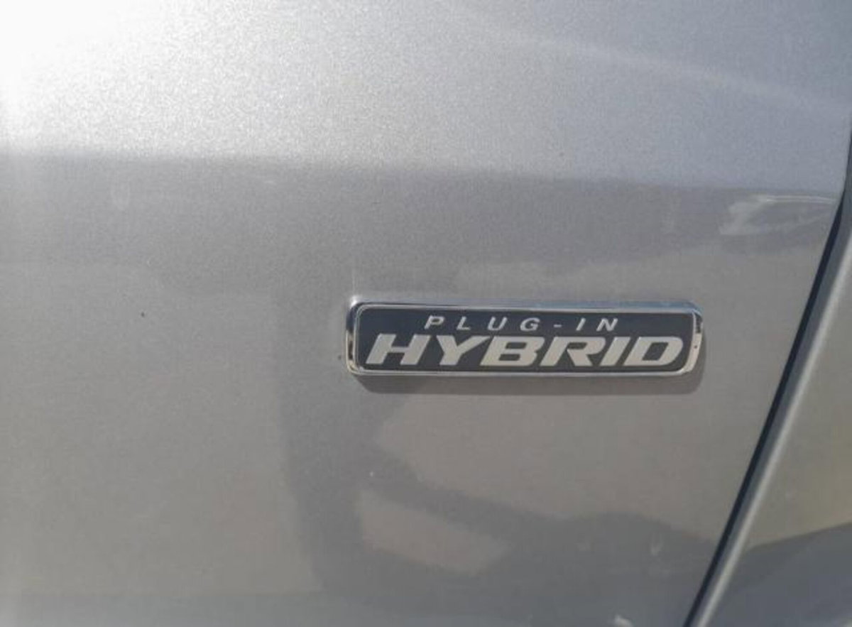 Ford Kuga 2.5 Plug In Hybrid 225 CV CVT 2WD ST-Line X (7)