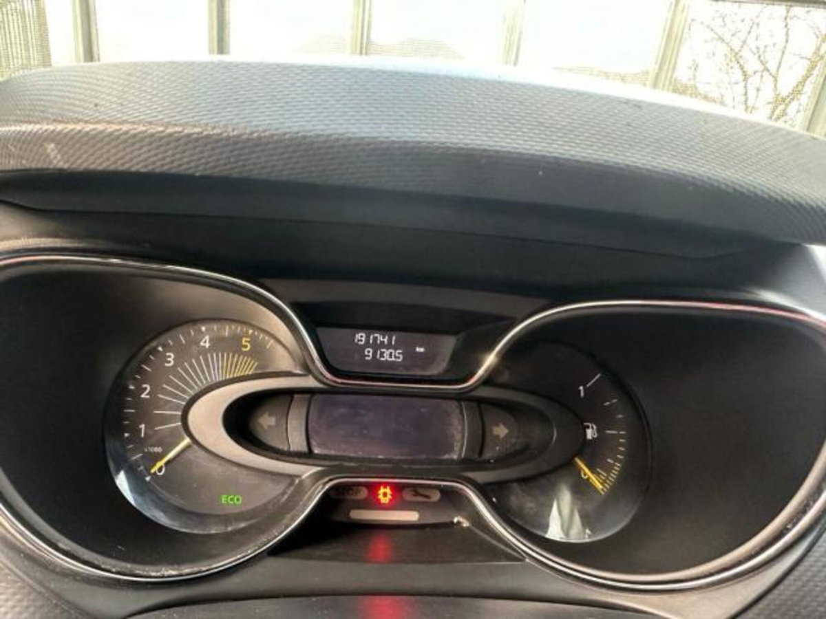 Renault Captur 1.5 dCi 8V 90 CV EDC Start&Stop Intens (11)