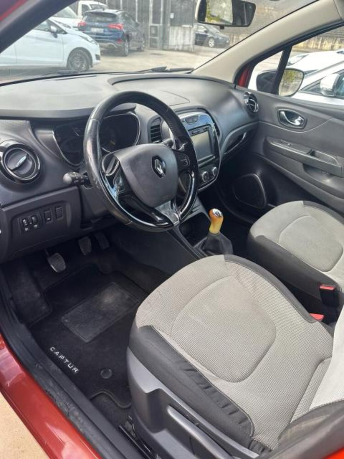 Renault Captur 1.5 dCi 8V 90 CV EDC Start&Stop Intens (8)