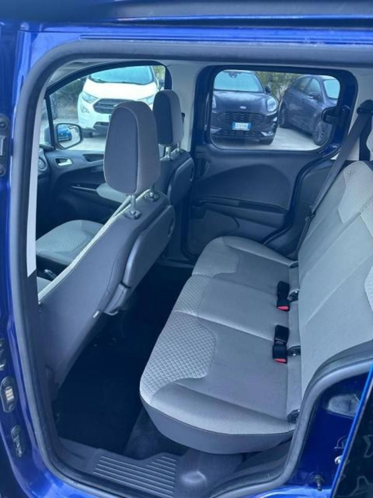 Ford Tourneo Courier 1.6 TDCI 95 CV Plus (5)