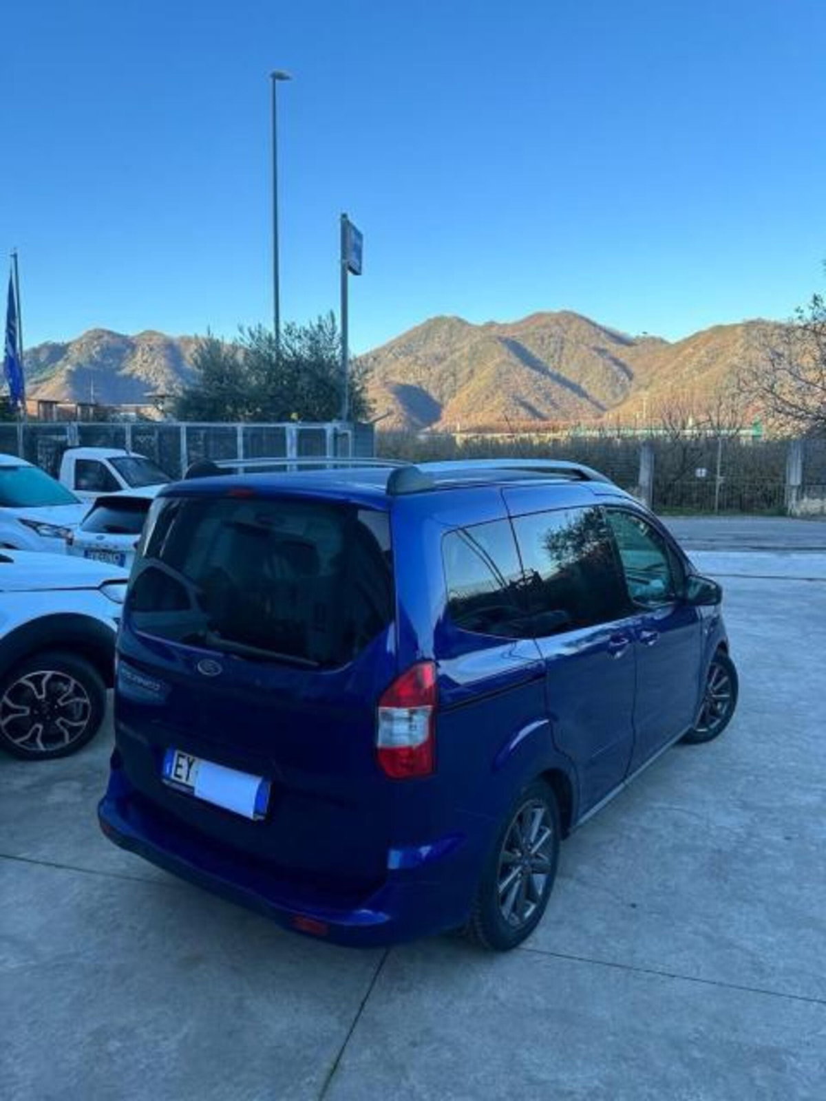 Ford Tourneo Courier 1.6 TDCI 95 CV Plus (2)
