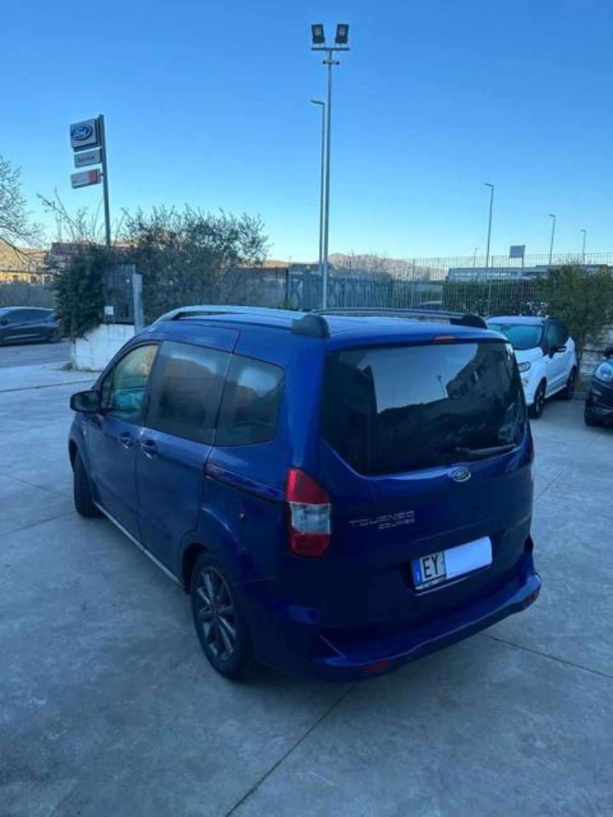 Ford Tourneo Courier 1.6 TDCI 95 CV Plus (3)