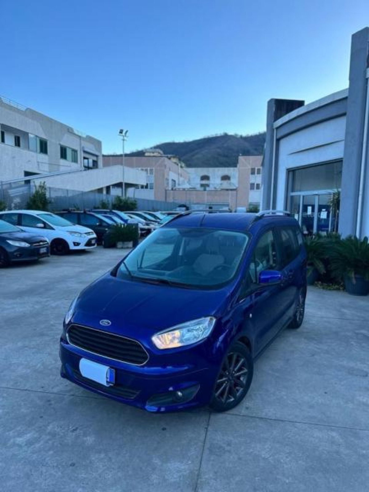 Ford Tourneo Courier 1.6 TDCI 95 CV Plus (4)