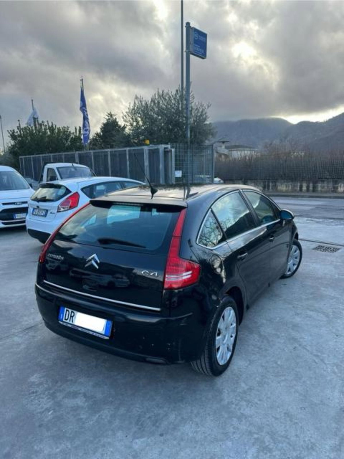 Citroen C4 1.6 HDi 90CV Classique (4)