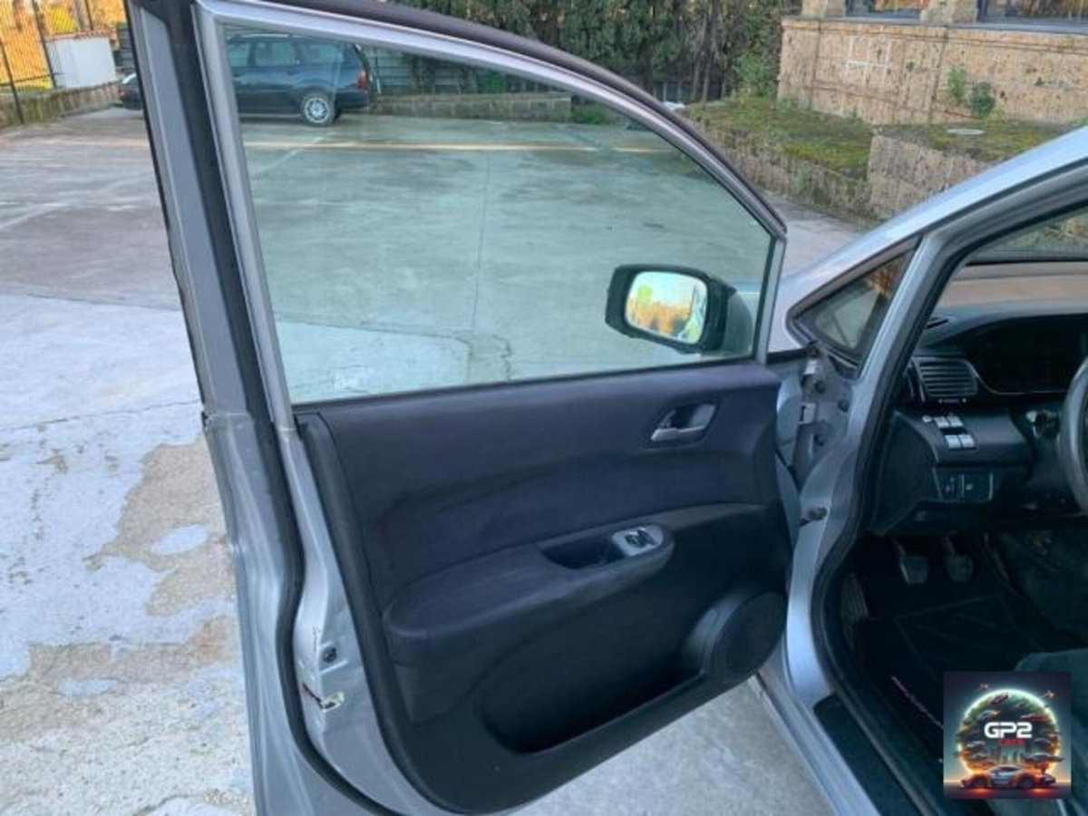 Honda FR-V 16V i-CTDi Comfort (7)