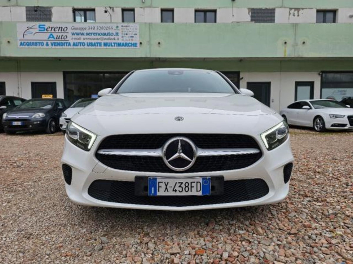 Mercedes-Benz Classe A 160 d Sport (2)