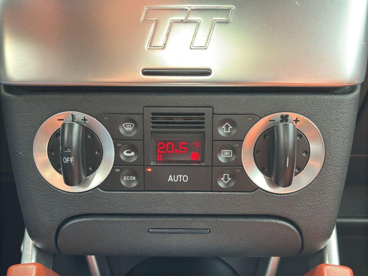 Audi TT Cabrio 1.8 T 20V 150 CV cat (19)