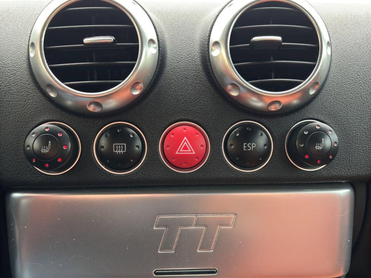 Audi TT Cabrio 1.8 T 20V 150 CV cat (20)