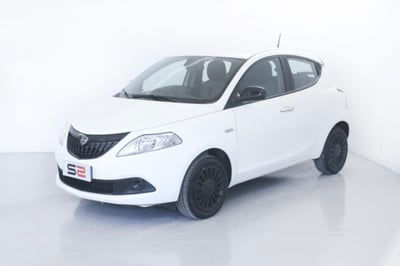 Lancia Ypsilon 1.0 FireFly 5 porte S&S Hybrid Silver Plus usata