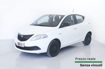 Lancia Ypsilon 1.0 FireFly 5 porte S&S Hybrid Silver Plus usata