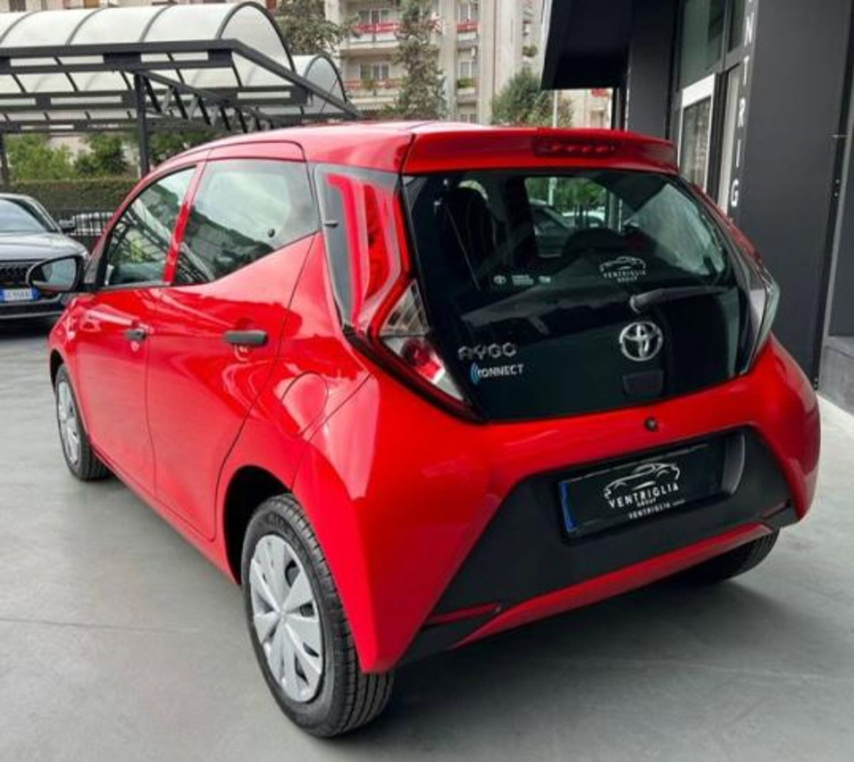 Toyota Aygo 1.0 VVT-i 72 CV 5 porte x-cool (4)