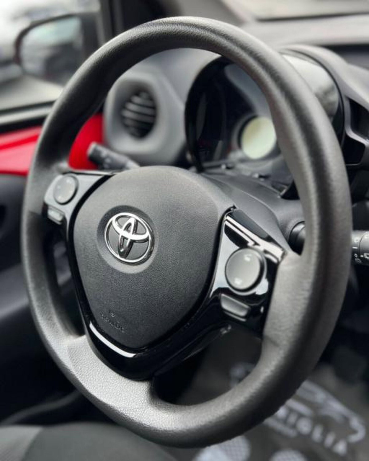 Toyota Aygo 1.0 VVT-i 72 CV 5 porte x-cool (8)