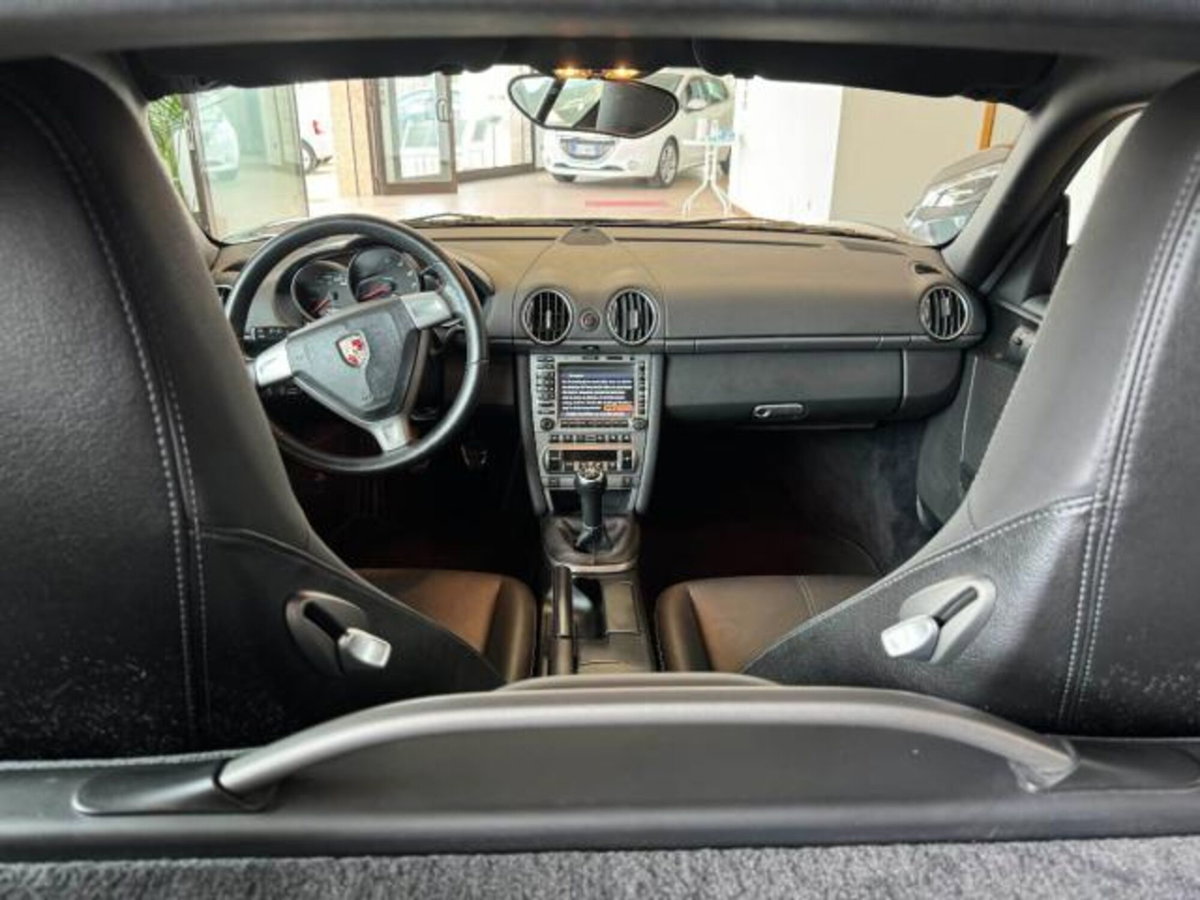 Porsche Cayman 2.7 (10)