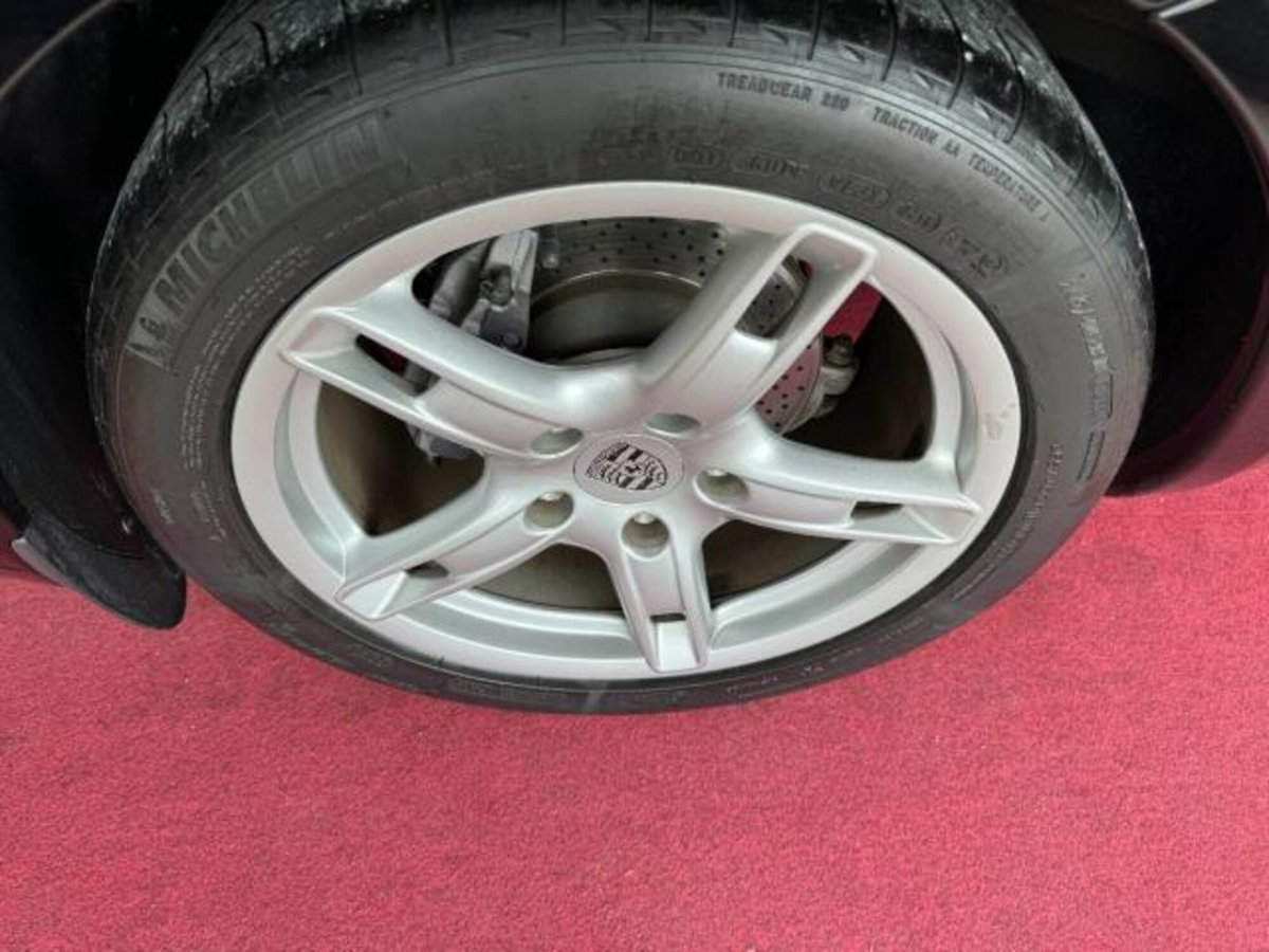 Porsche Cayman 2.7 (16)
