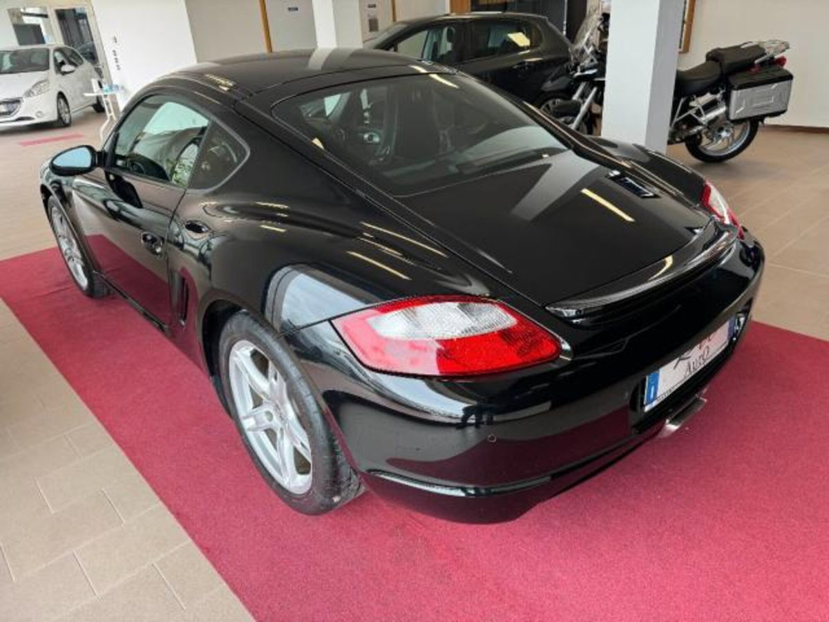 Porsche Cayman 2.7 (8)