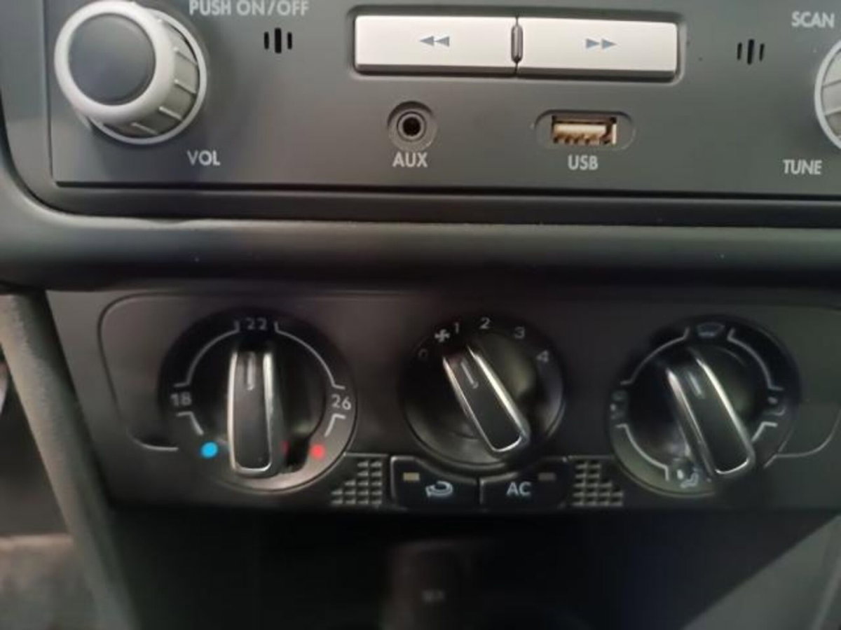Volkswagen Polo 1.4 cat 5 porte Comfort Air (12)