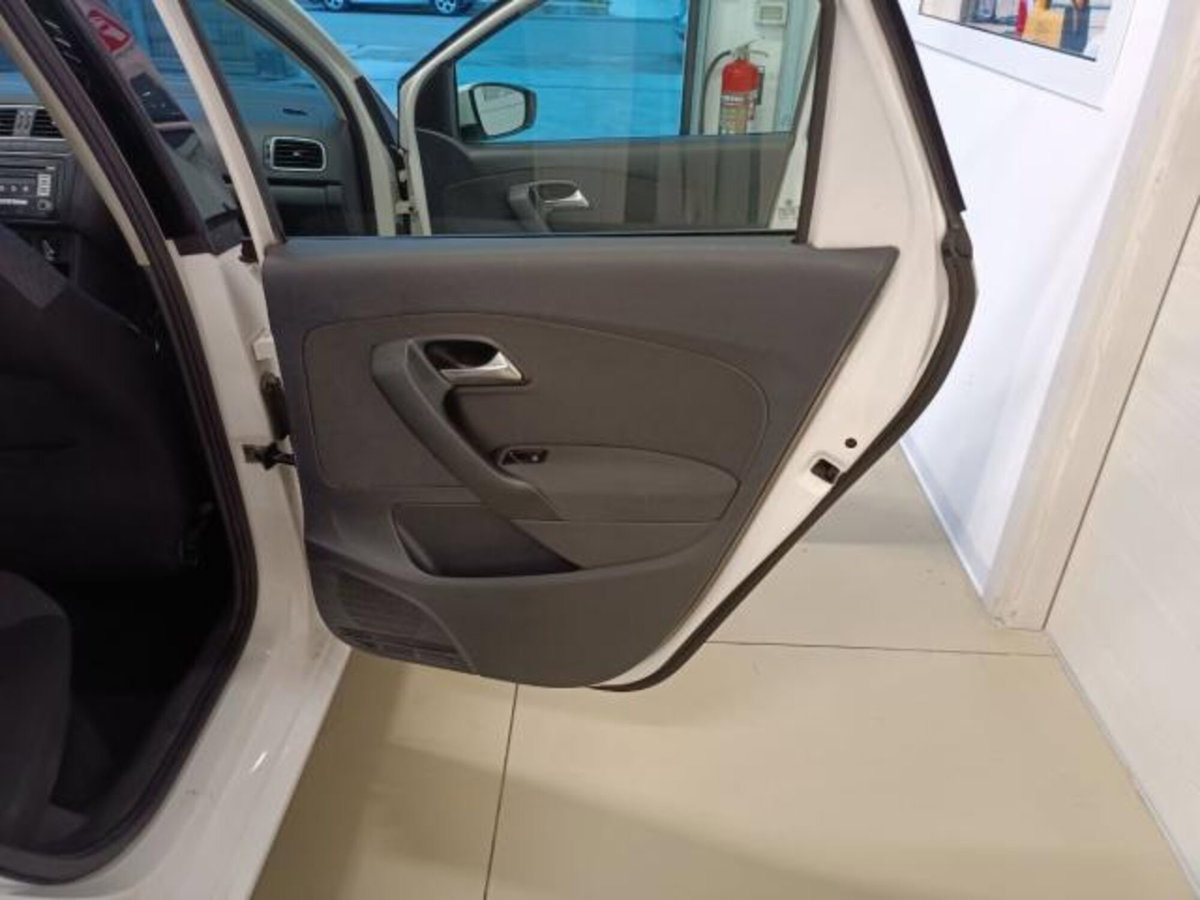 Volkswagen Polo 1.4 cat 5 porte Comfort Air (16)