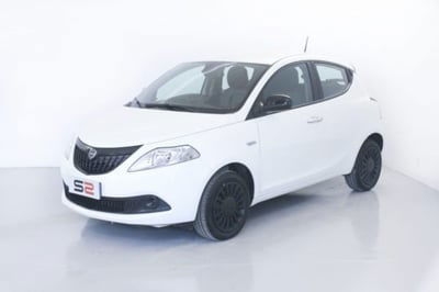Lancia Ypsilon 1.0 FireFly 5 porte S&S Hybrid Silver Plus usata