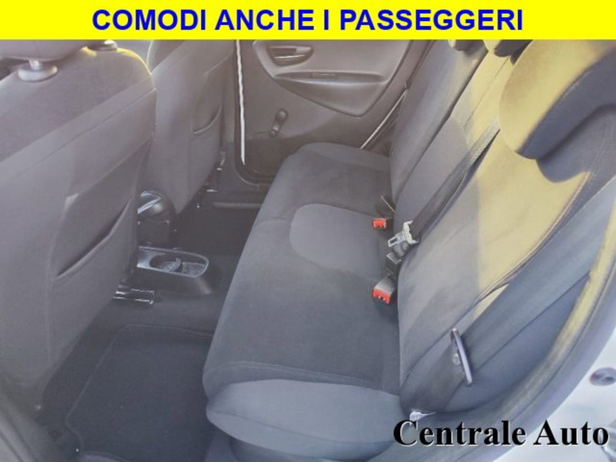 Lancia Ypsilon 1.3 MJT 16V 95 CV 5 porte S&S Gold (11)
