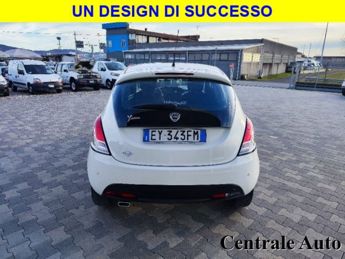 Lancia Ypsilon 1.3 MJT 16V 95 CV 5 porte S&S Gold (13)