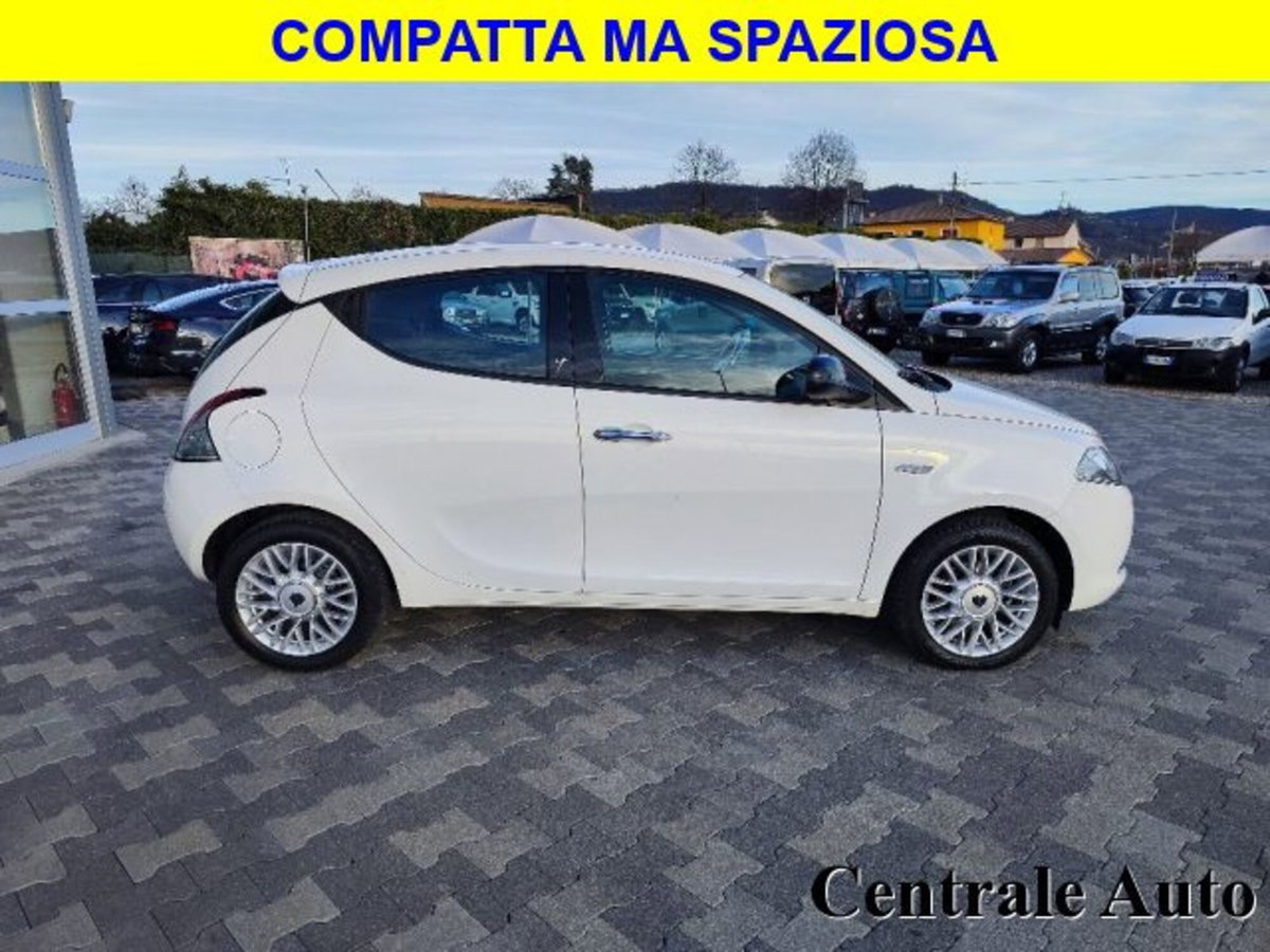 Lancia Ypsilon 1.3 MJT 16V 95 CV 5 porte S&S Gold (14)