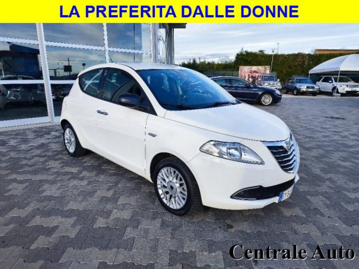 Lancia Ypsilon 1.3 MJT 16V 95 CV 5 porte S&S Gold (3)