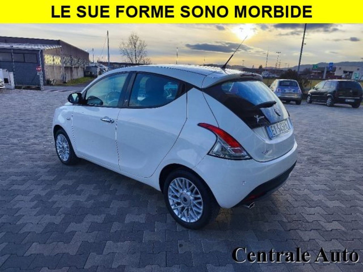 Lancia Ypsilon 1.3 MJT 16V 95 CV 5 porte S&S Gold (4)