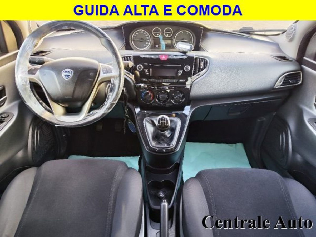 Lancia Ypsilon 1.3 MJT 16V 95 CV 5 porte S&S Gold (5)