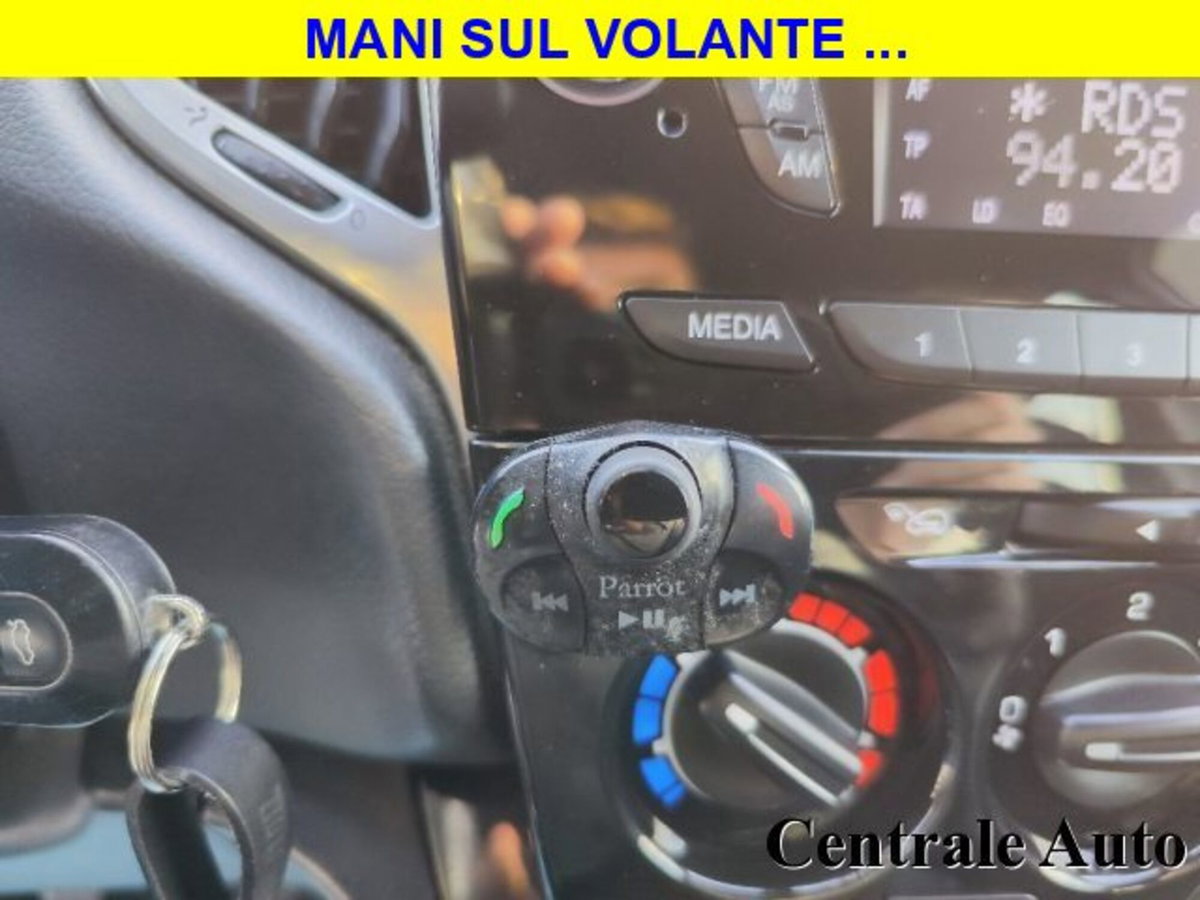 Lancia Ypsilon 1.3 MJT 16V 95 CV 5 porte S&S Gold (9)