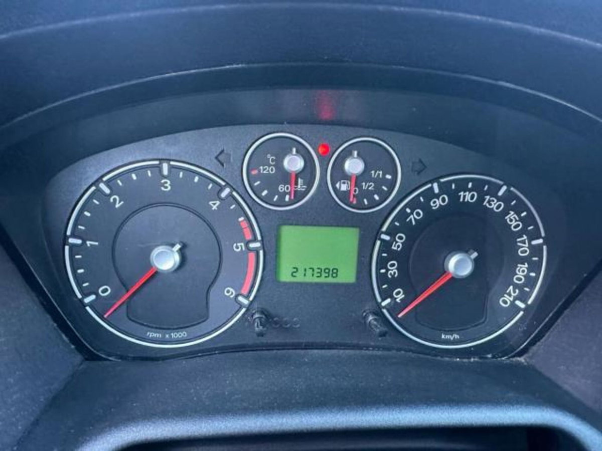 Ford Fusion 1.4 16V 5p. (5)