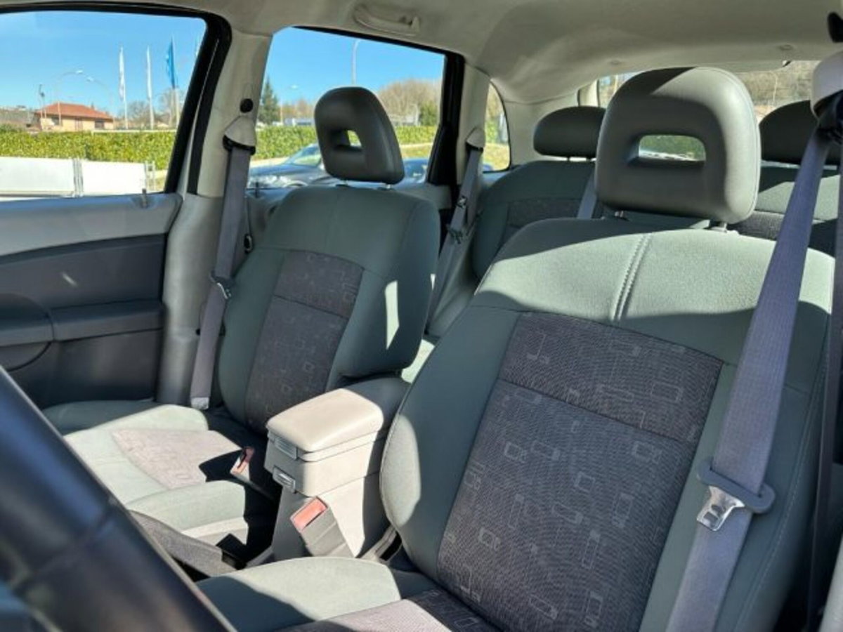 Chrysler PT Cruiser PT Cruiser 2.2 CRD cat Limited (8)