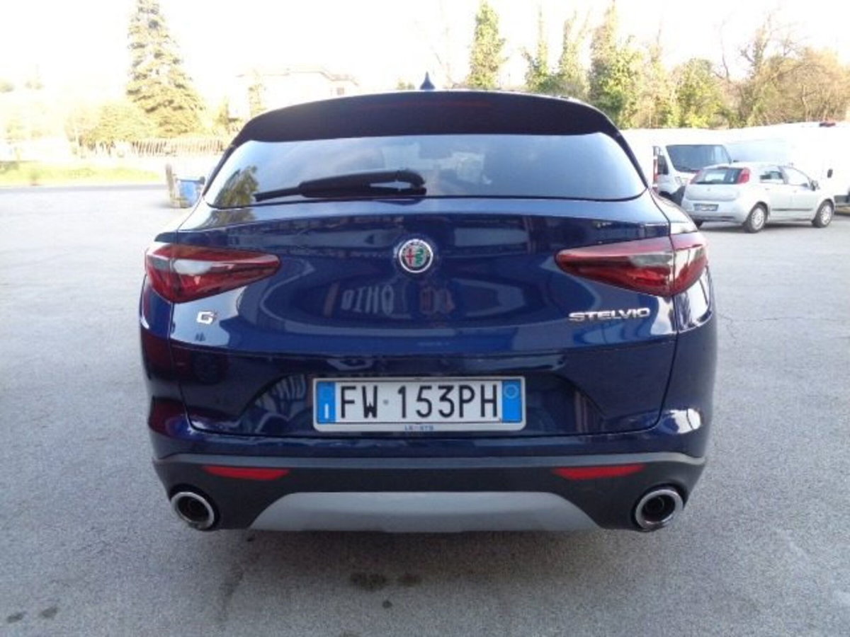 Alfa Romeo Stelvio Stelvio 2.2 Turbodiesel 190 CV AT8 Q4 Executive (3)