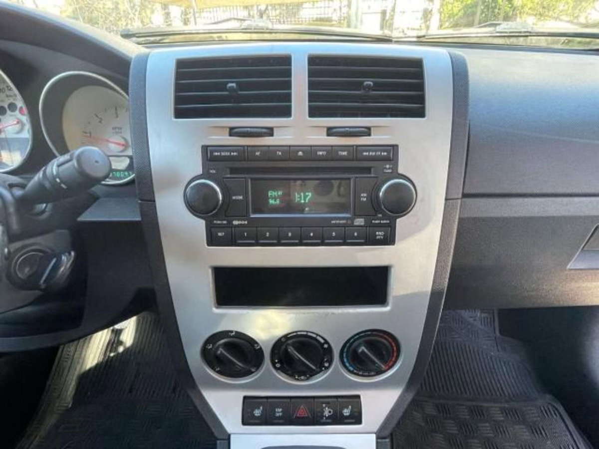 Dodge Caliber 2.0 Turbodiesel SXT (13)