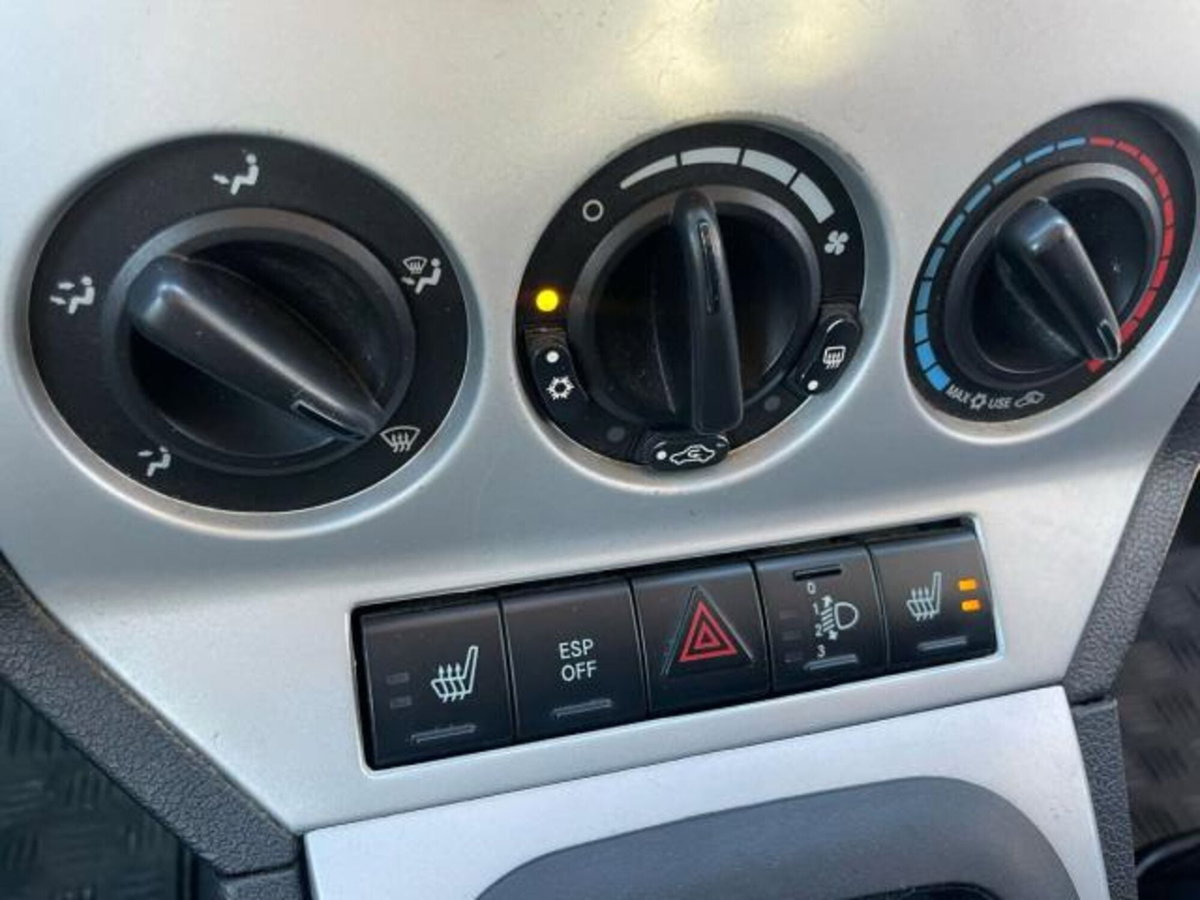 Dodge Caliber 2.0 Turbodiesel SXT (17)