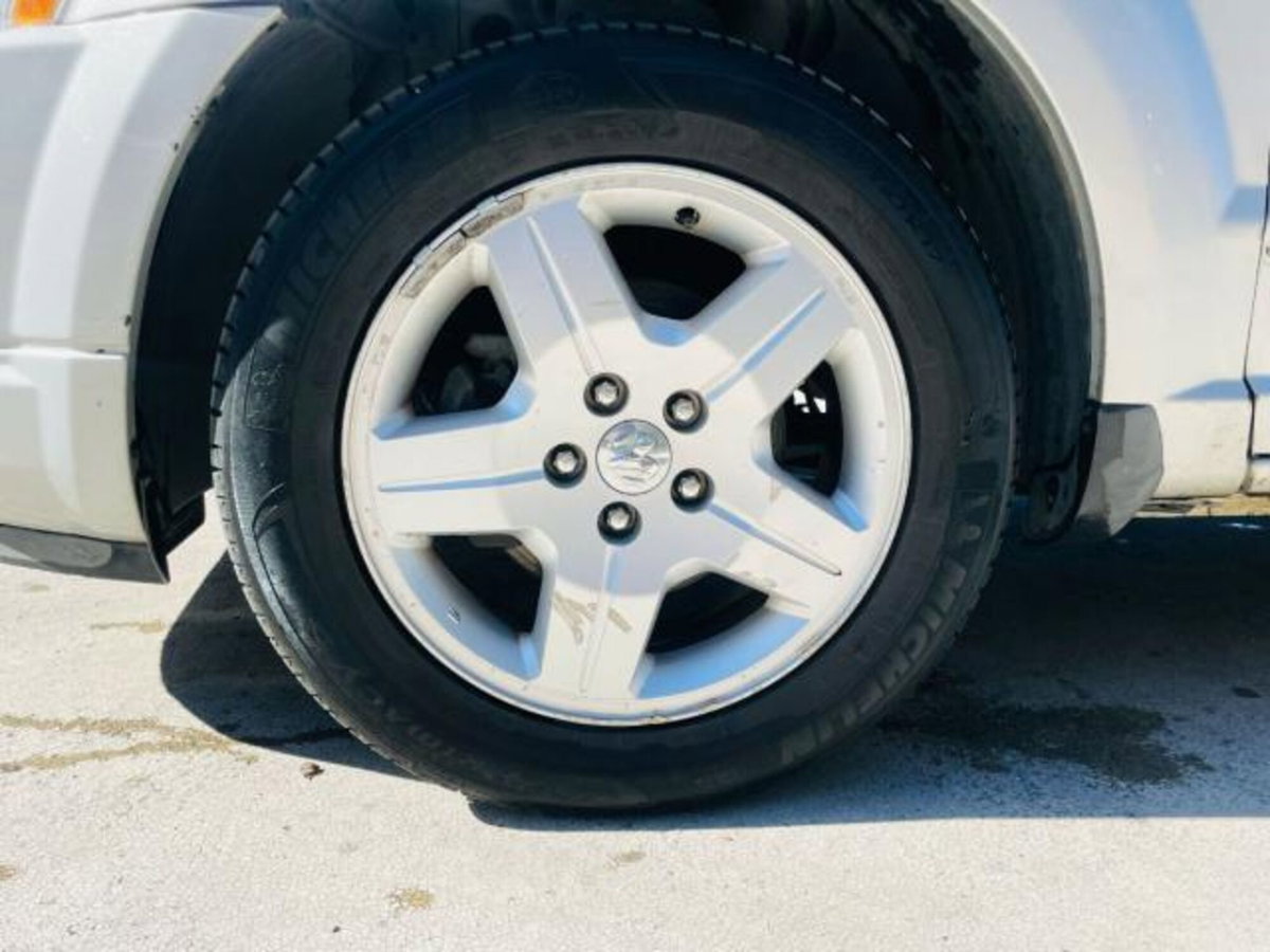 Dodge Caliber 2.0 Turbodiesel SXT (7)
