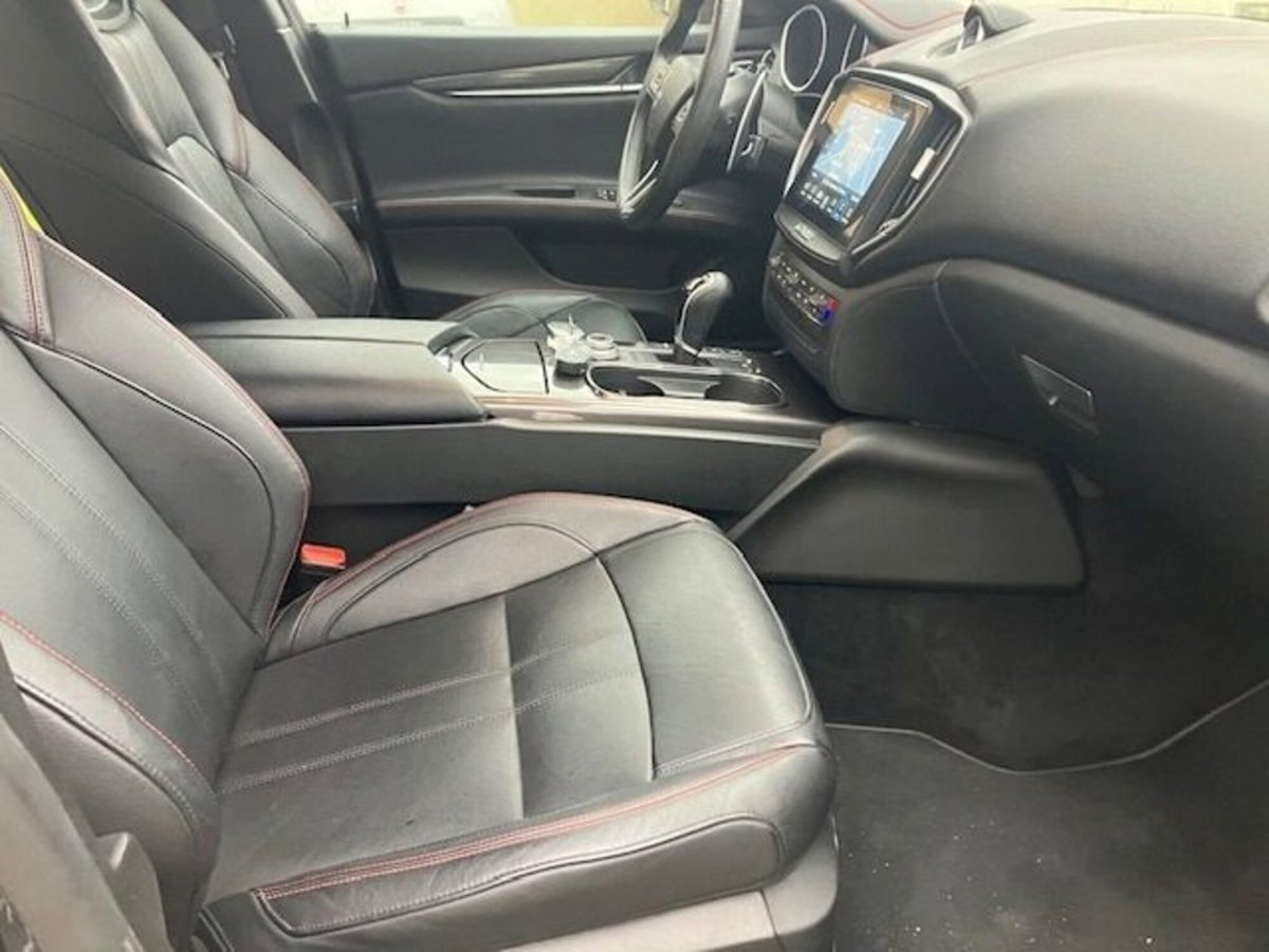 Maserati Ghibli Ghibli V6 430 CV (12)
