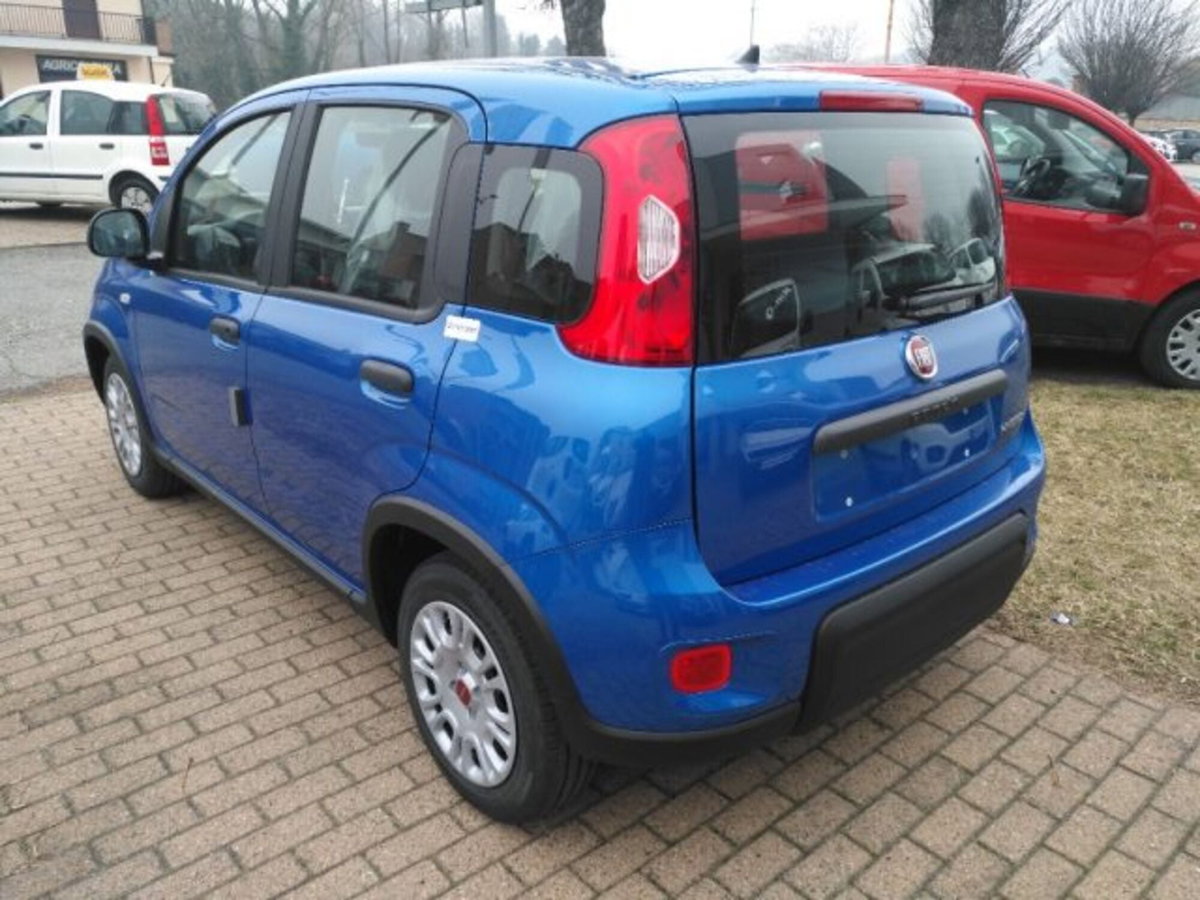 Fiat Panda 1.0 firefly hybrid s&s 70cv (3)
