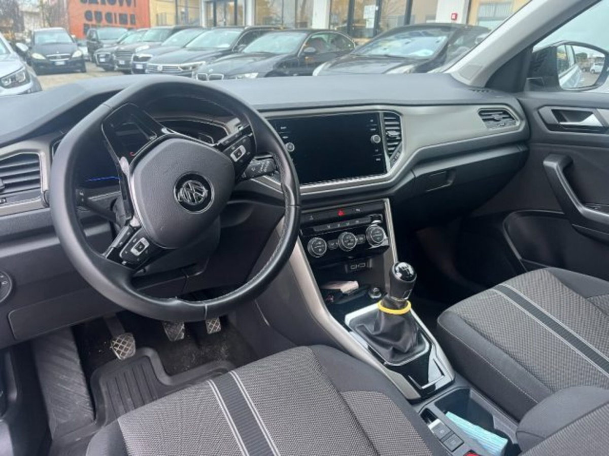 Volkswagen T-Roc 1.0 TSI Style (8)
