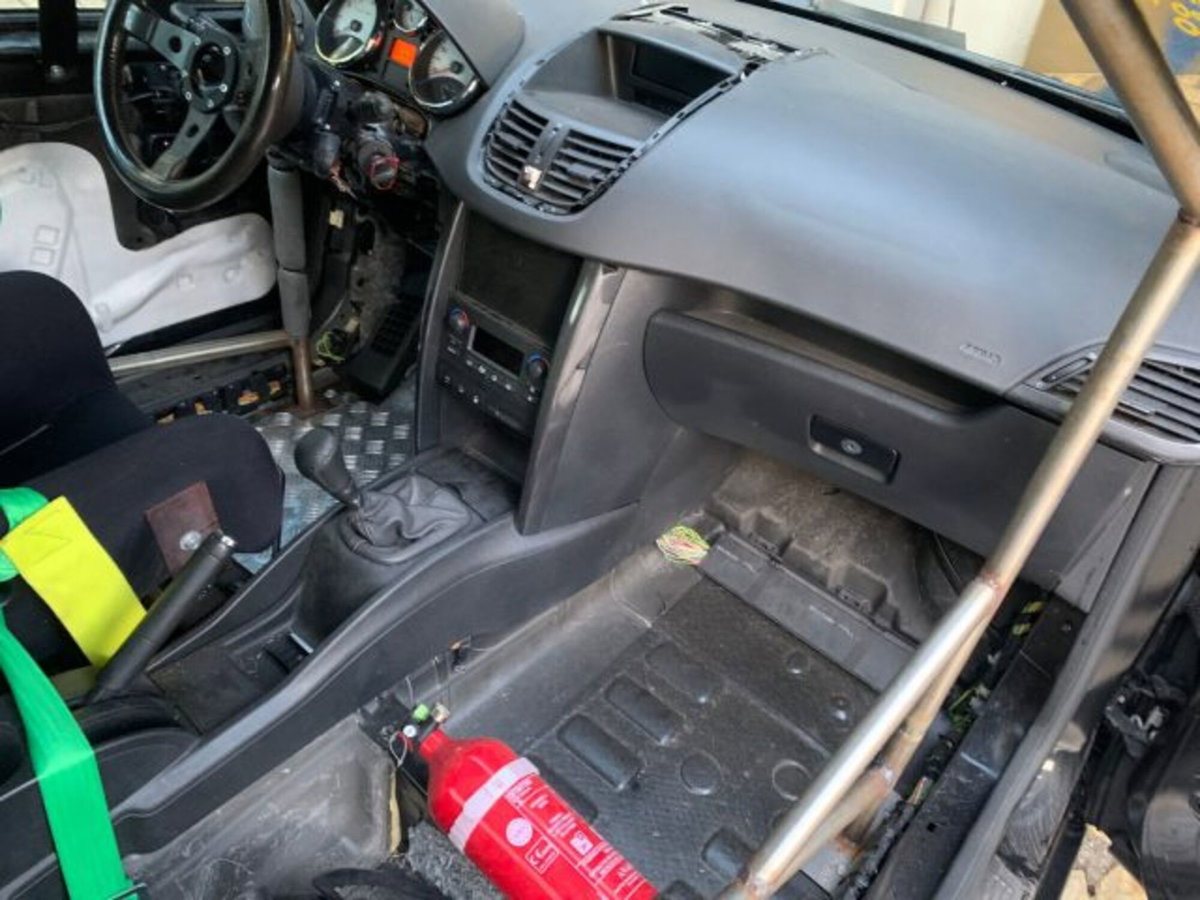 Peugeot 207 THP 150CV 3p. Féline (13)
