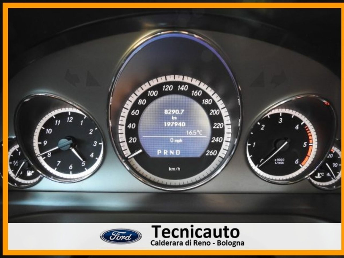 Mercedes-Benz Classe E Cabrio 250 CDI Cabrio BlueEFFICIENCY Executive (13)