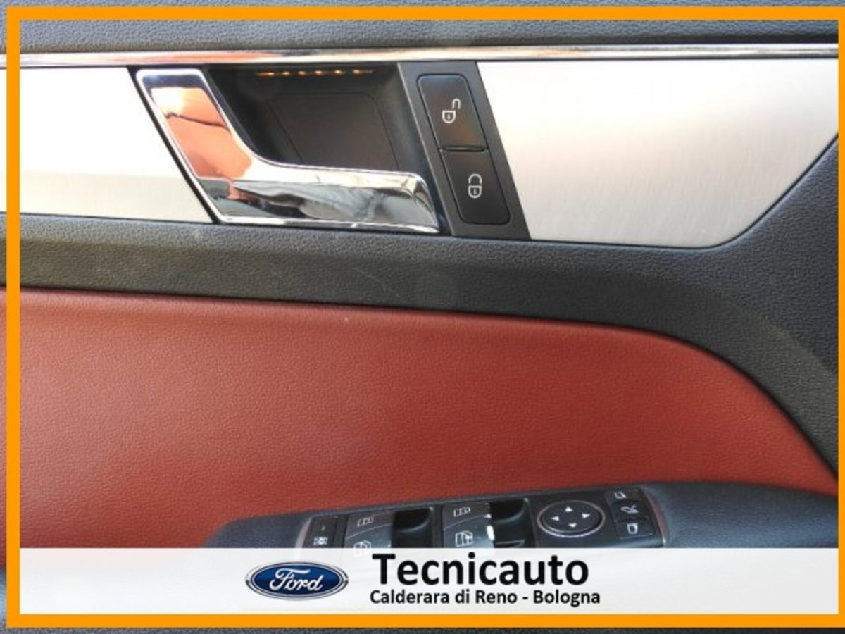 Mercedes-Benz Classe E Cabrio 250 CDI Cabrio BlueEFFICIENCY Executive (16)