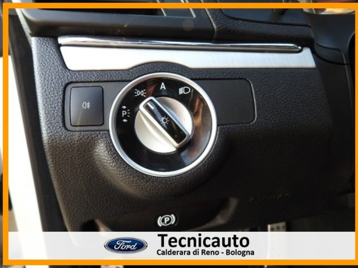 Mercedes-Benz Classe E Cabrio 250 CDI Cabrio BlueEFFICIENCY Executive (18)