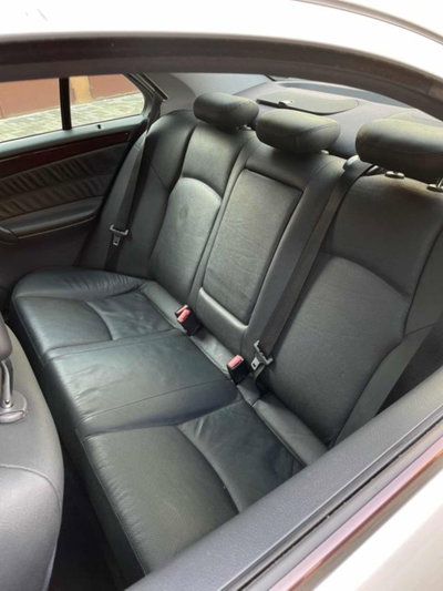 Mercedes-Benz Classe C 240 cat Avantgarde (16)