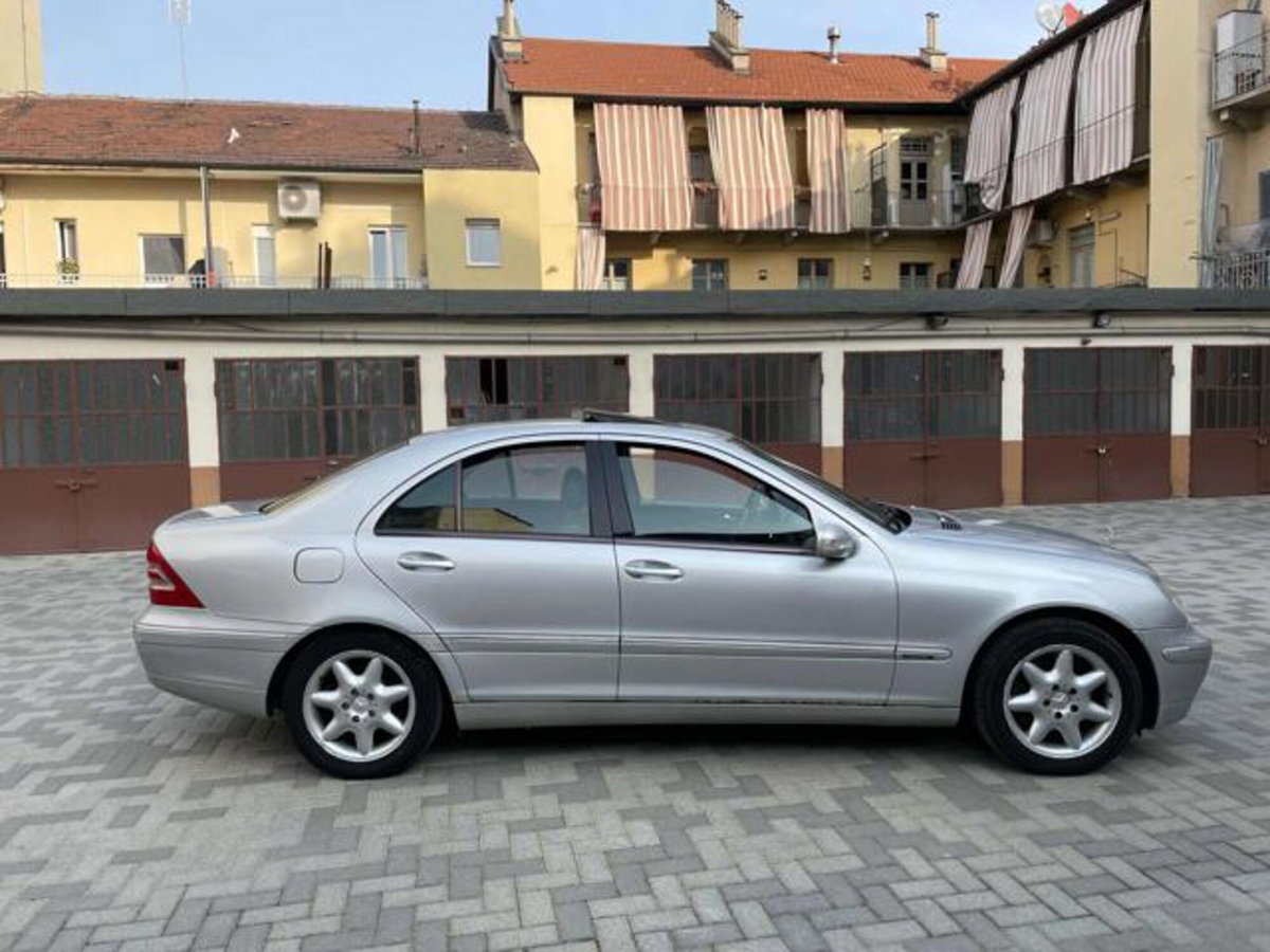 Mercedes-Benz Classe C 240 cat Avantgarde (8)